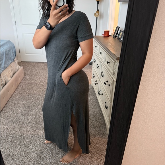 Short Sleeve Split Maxi Dress - Picture 6 of 13